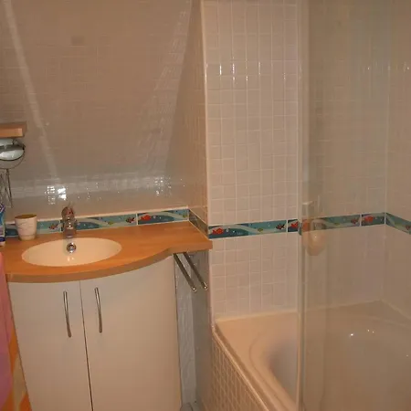 Avec Jardin Et Piscine - 4 Pers. - Fr-1-465-137 *
