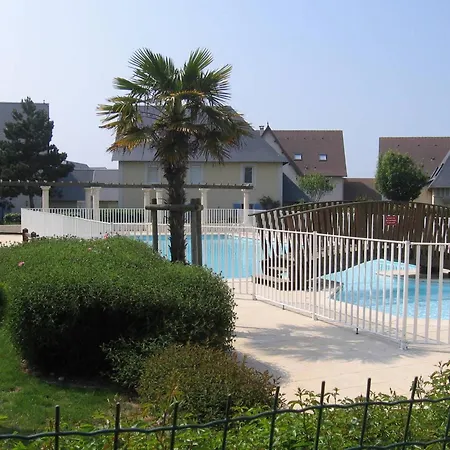 Hébergement de vacances Avec Jardin Et Piscine - 4 Pers. - Fr-1-465-137 *